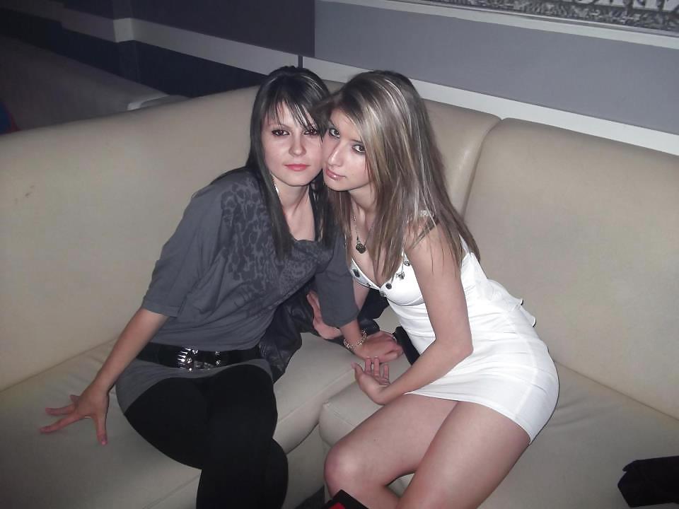 8P Romanian girl: Ileana