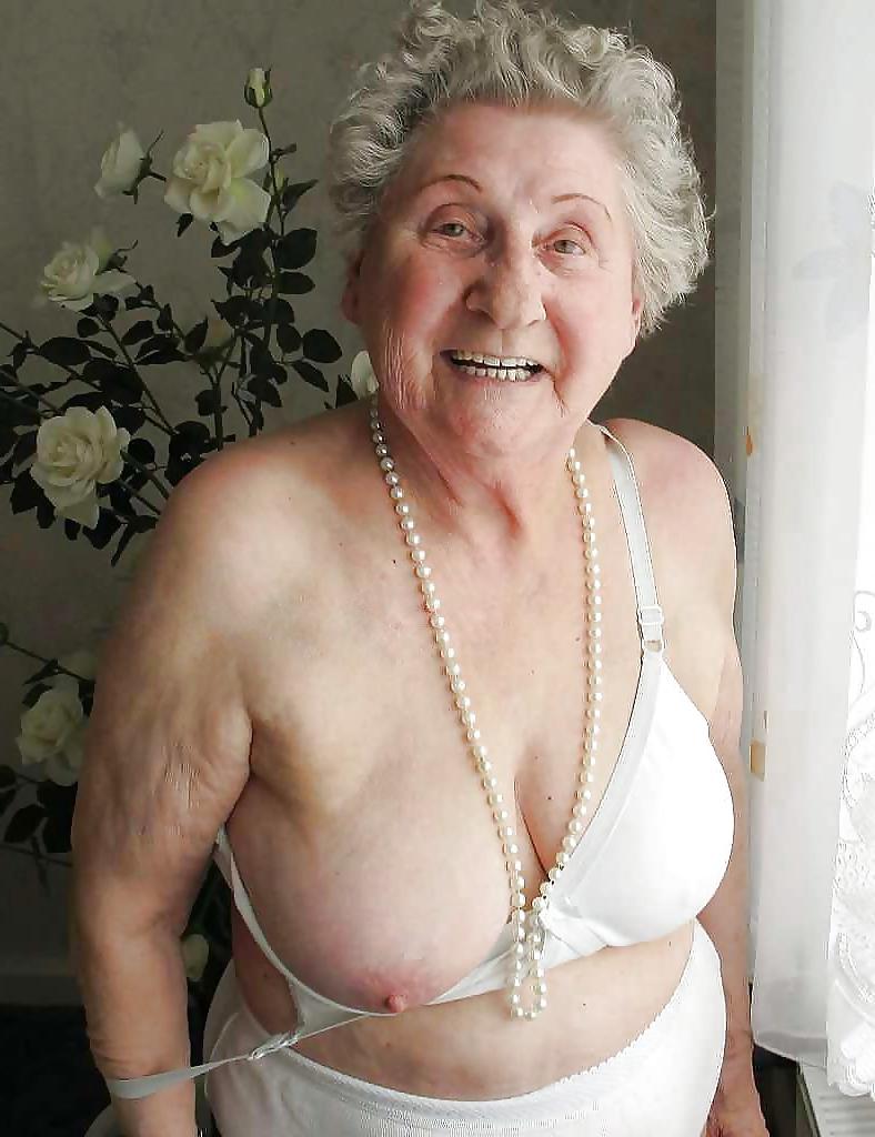 18P Granny 28