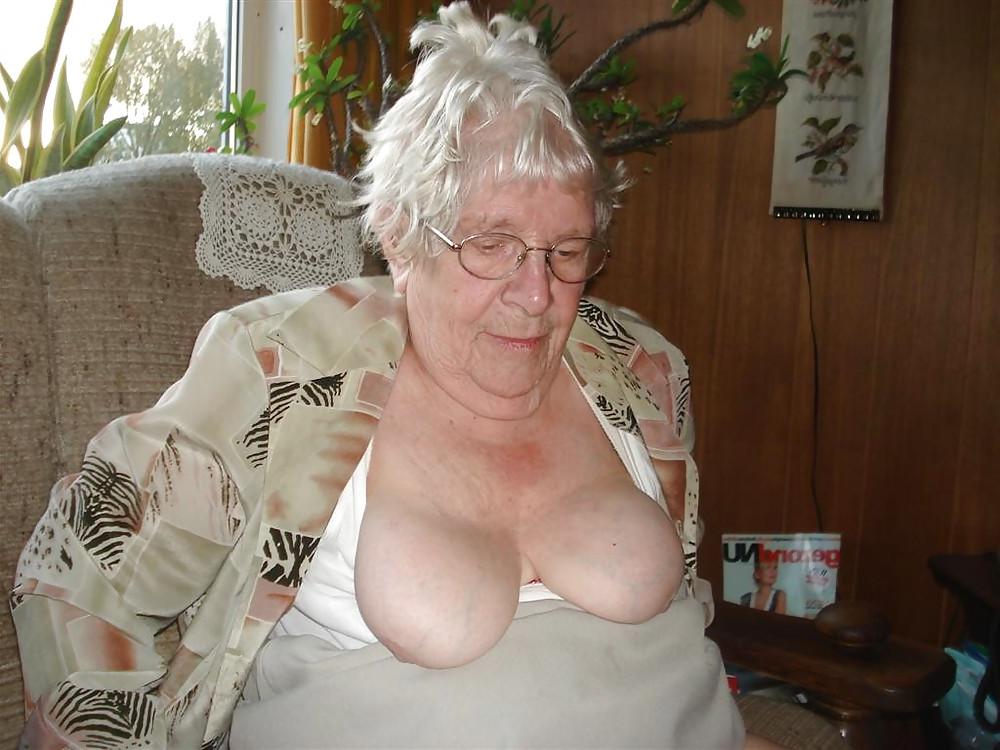18P Granny 28