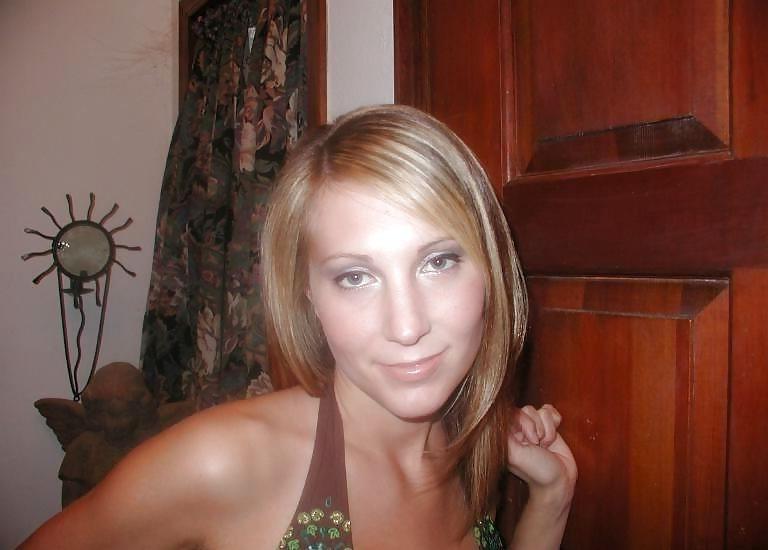 25P Naked amateur Russian girl 4
