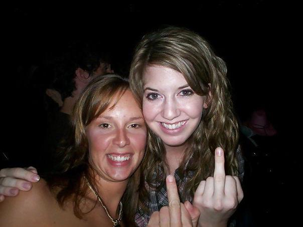 25P Sexy bitches! Non nude.