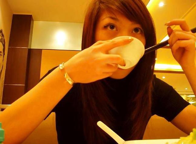 11P Hong Kong Lady