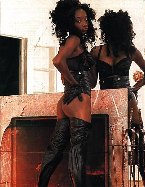 25P Ebony Classic & Vintage Pussy Collection 1