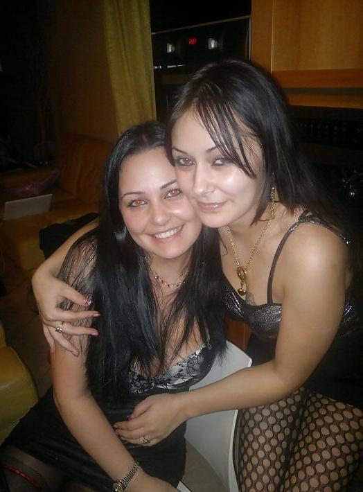 25P Romanian slut escort