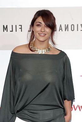 25P Upskirt 2