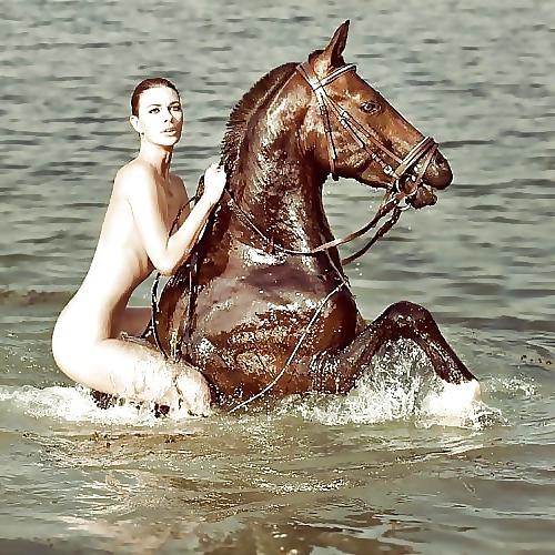 25P Riding beauty 