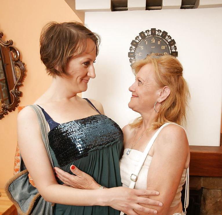 20P Lesbian older women 4.
