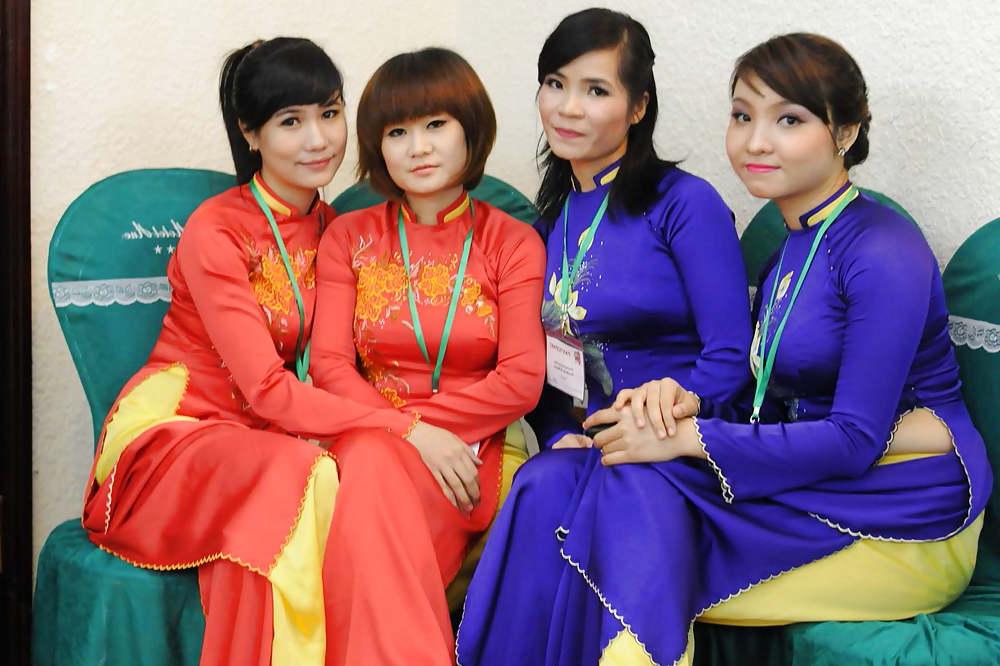 25P Vietnamese - Ao dai