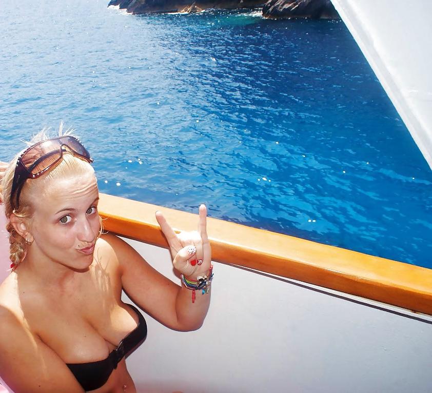 24P Hot Greek girls
