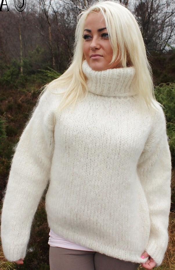 25P Beautiful Sweater Girls 3 by TROC