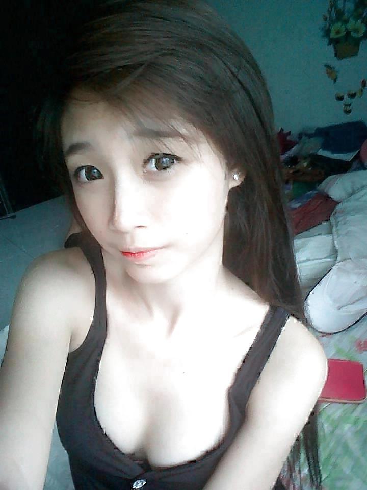 20P Hot Asian Babes 3