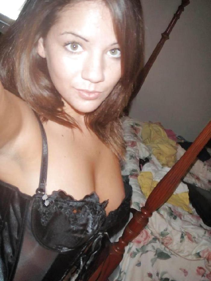 20P Non nude girls.