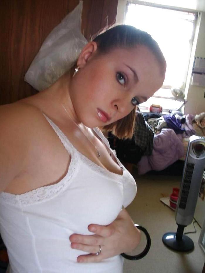 20P Non nude girls.