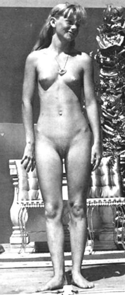 25P Vintage Nudism