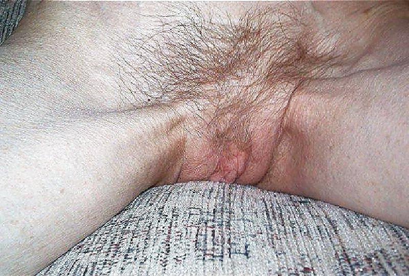 24P EXTREMELY SKINNY AND VERY OLD HAIRY GRANNY