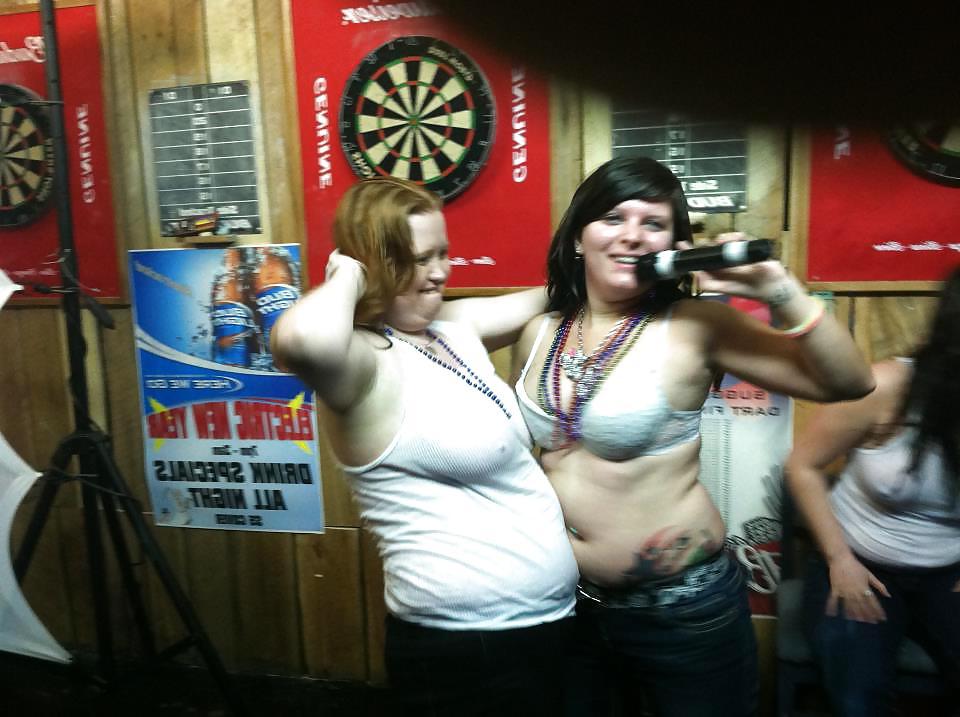 25P RANDOM GIRLS NUDE AND NONE NUDE V1