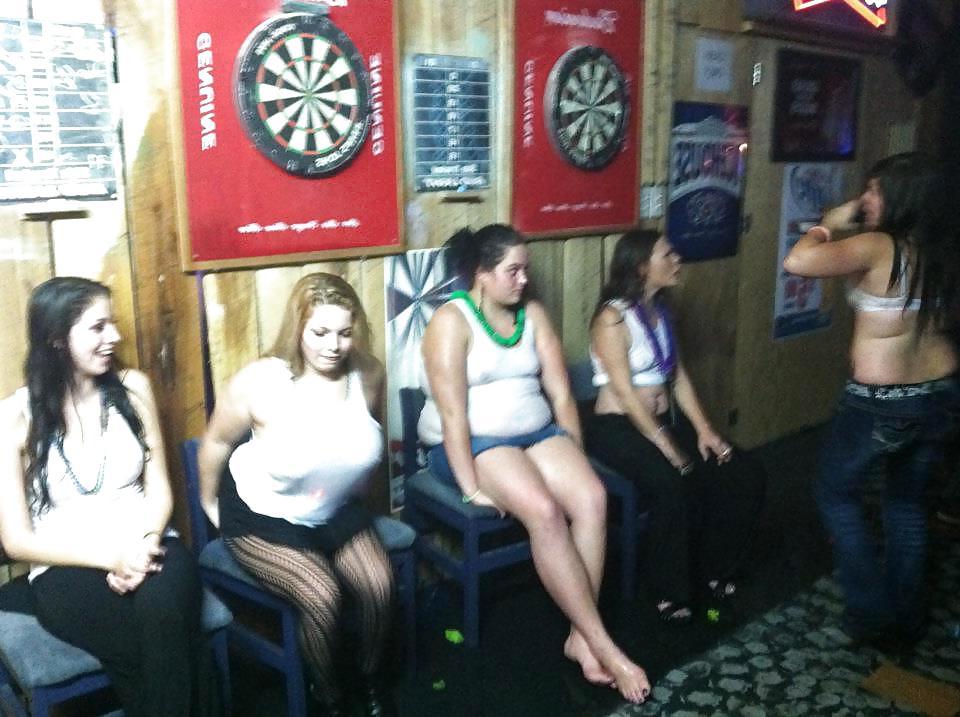 25P RANDOM GIRLS NUDE AND NONE NUDE V1