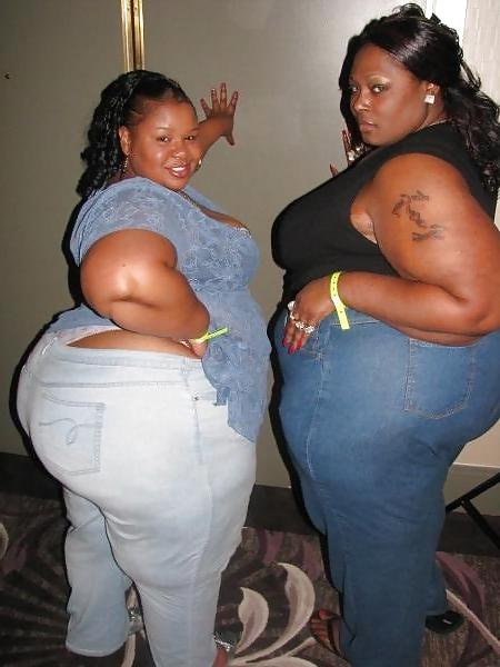 25P Ebony Booty
