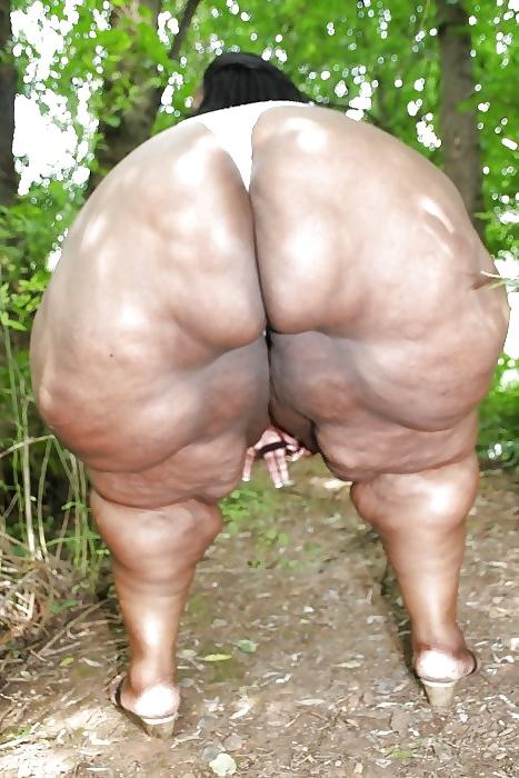 25P Ebony Booty