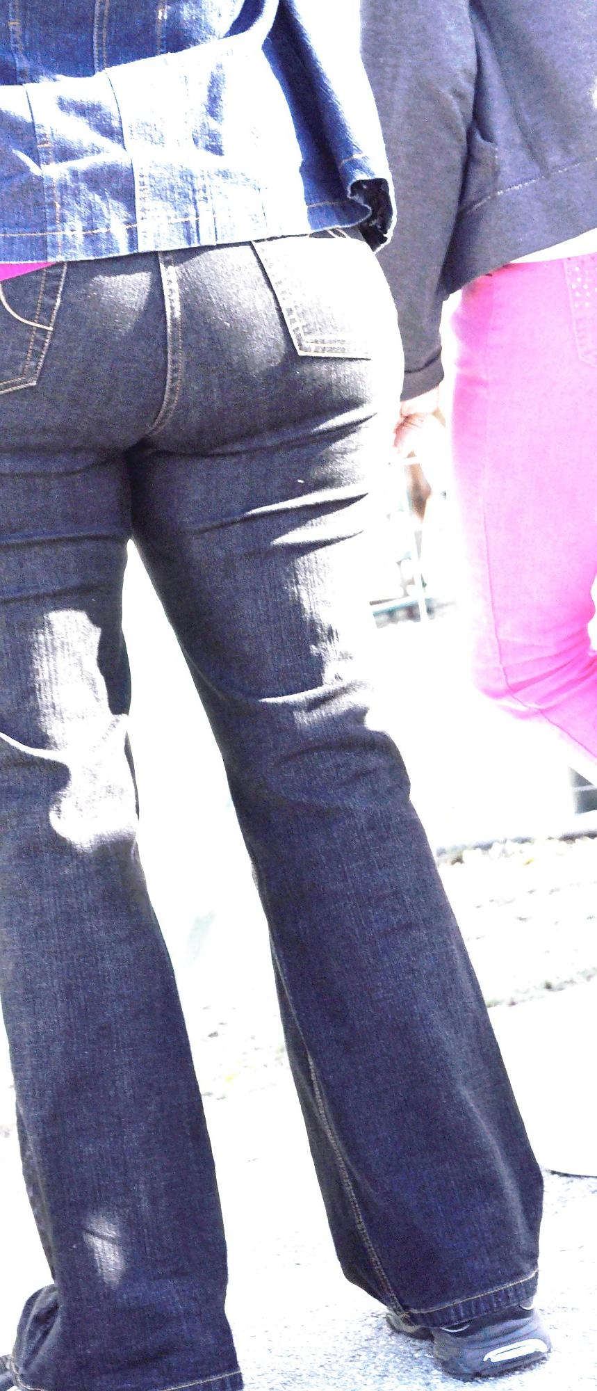 6P Wide Black Curvy Ass