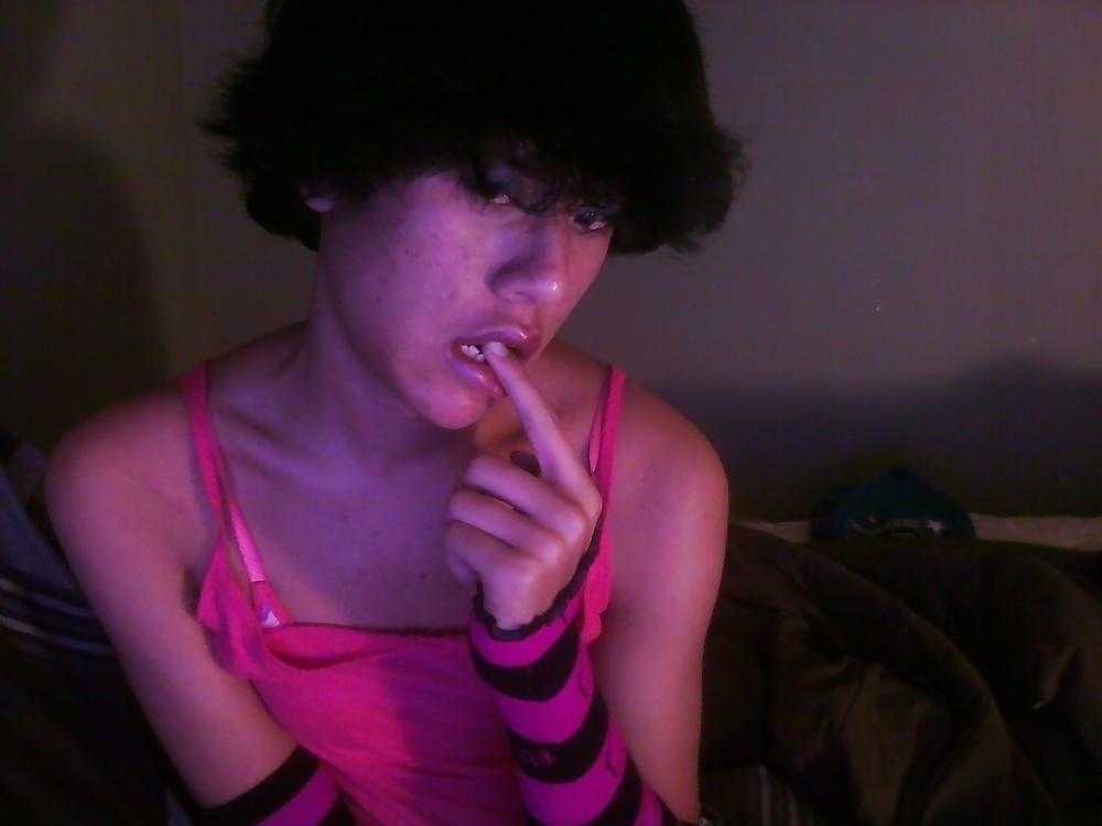 25P Asian CrossDresser