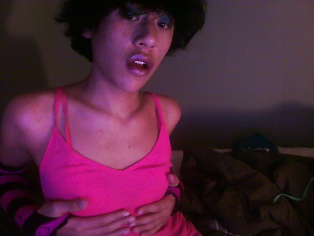 25P Asian CrossDresser