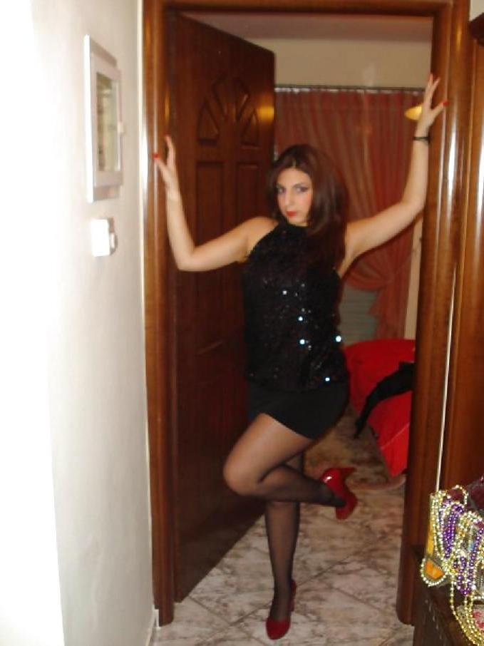 9P Greek girl: Maria