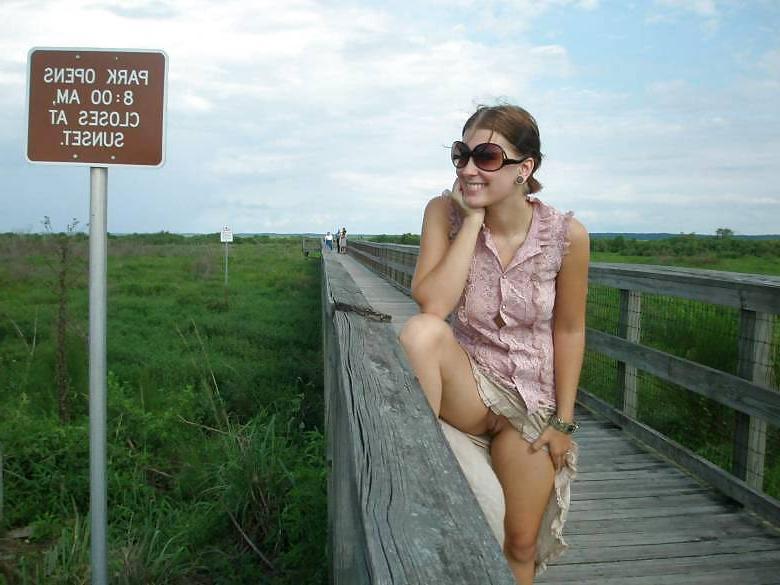 15P Upskirt No Pants 20