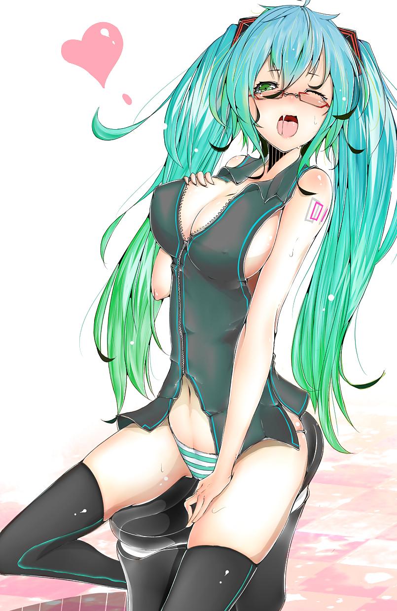 25P Vocaloid  Miku Hatsune ( virtual idol singing)