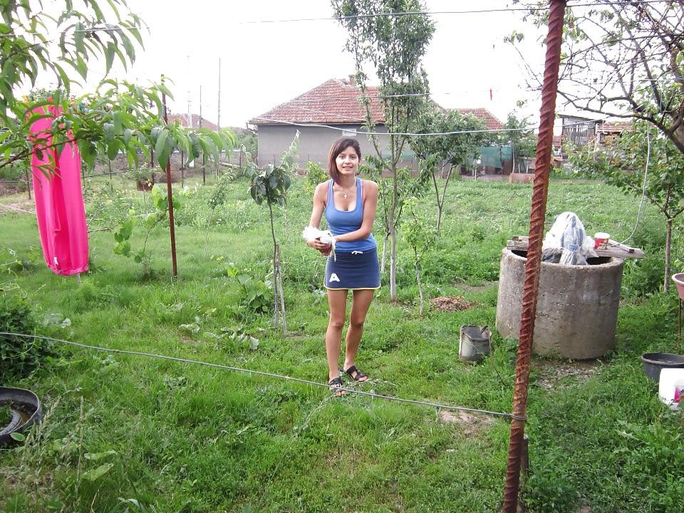 6P Romanian girl: victoria
