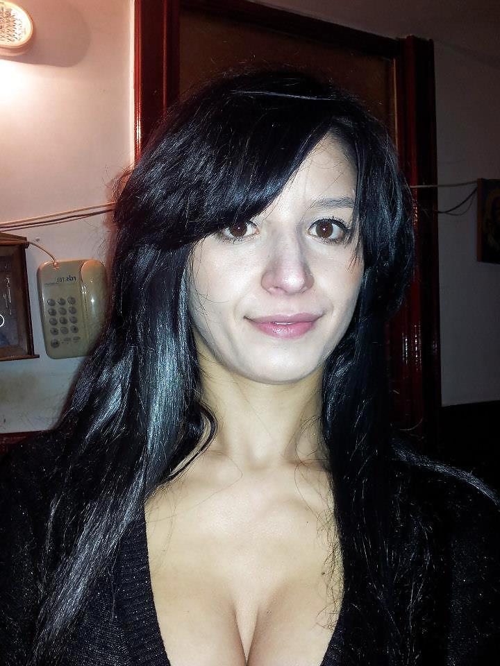 6P Romanian girl: victoria