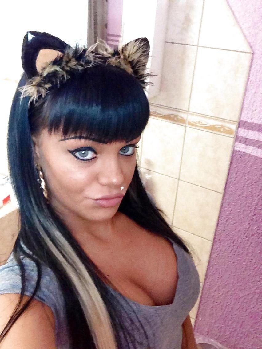 25P Gypsy girls