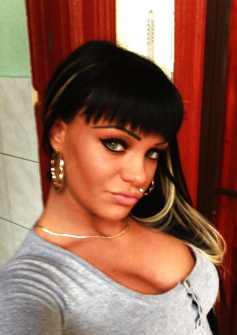 25P Gypsy girls
