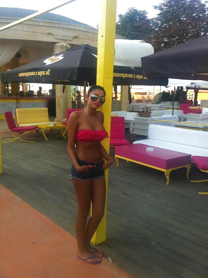 25P Romanian girl: mari