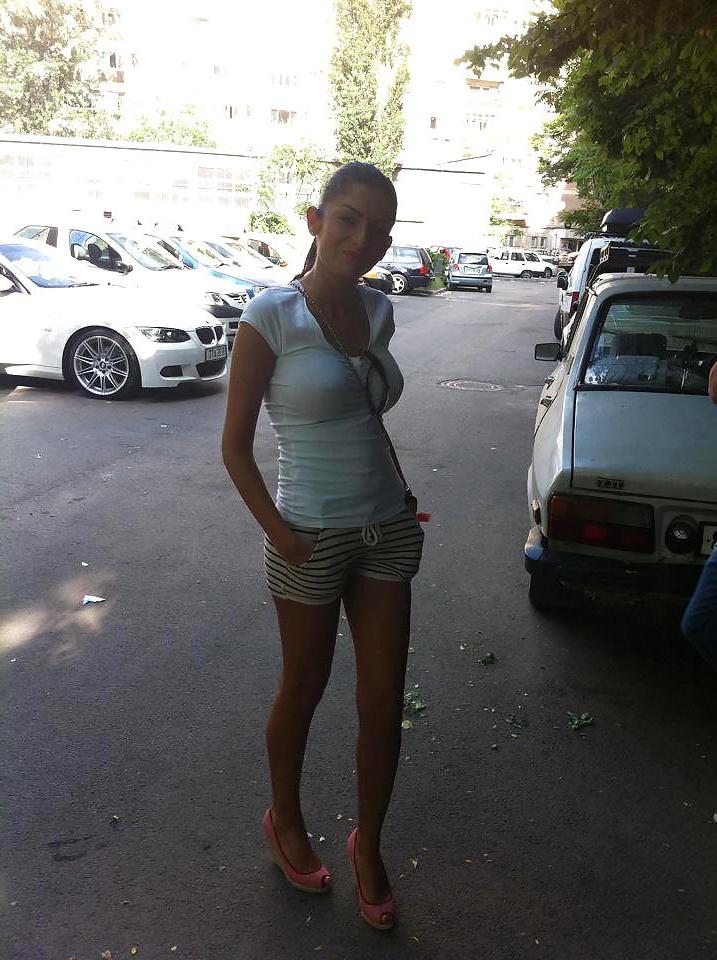 25P Romanian girl: mari