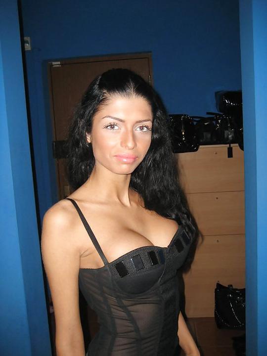 25P Romanian girl: mari