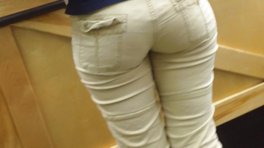 25P Nice big juicy teen bubble butt & ass at the market
