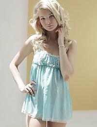 17P Non nude girls