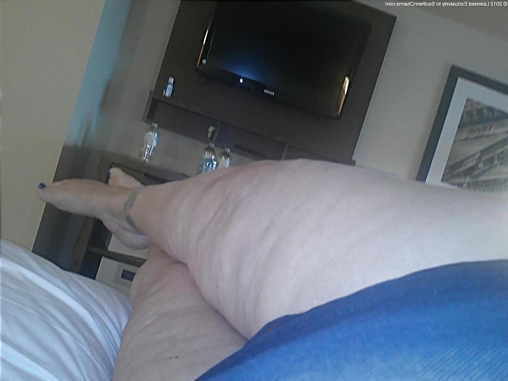24P Sexy face mature BBW 