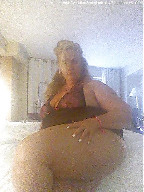 24P Sexy face mature BBW 