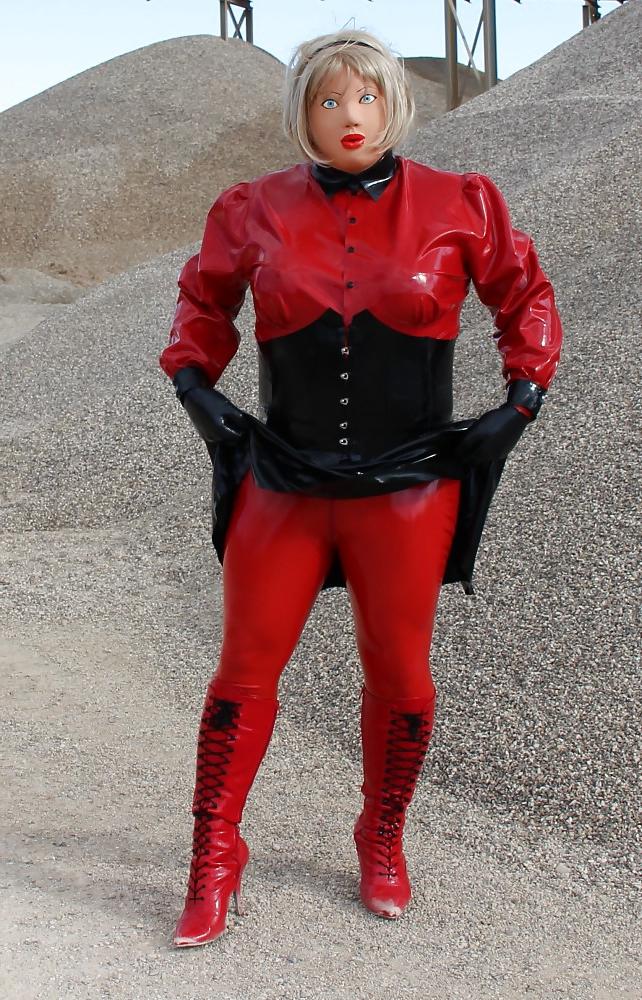 11P Rubberdoll Sabine 5