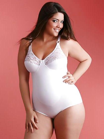 25P Plus Size Lingerie Models