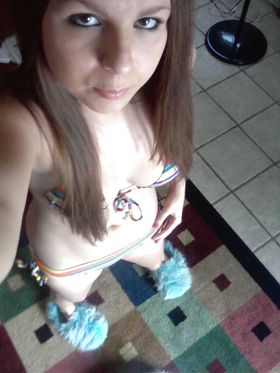 11P Teen Girls In Bikini