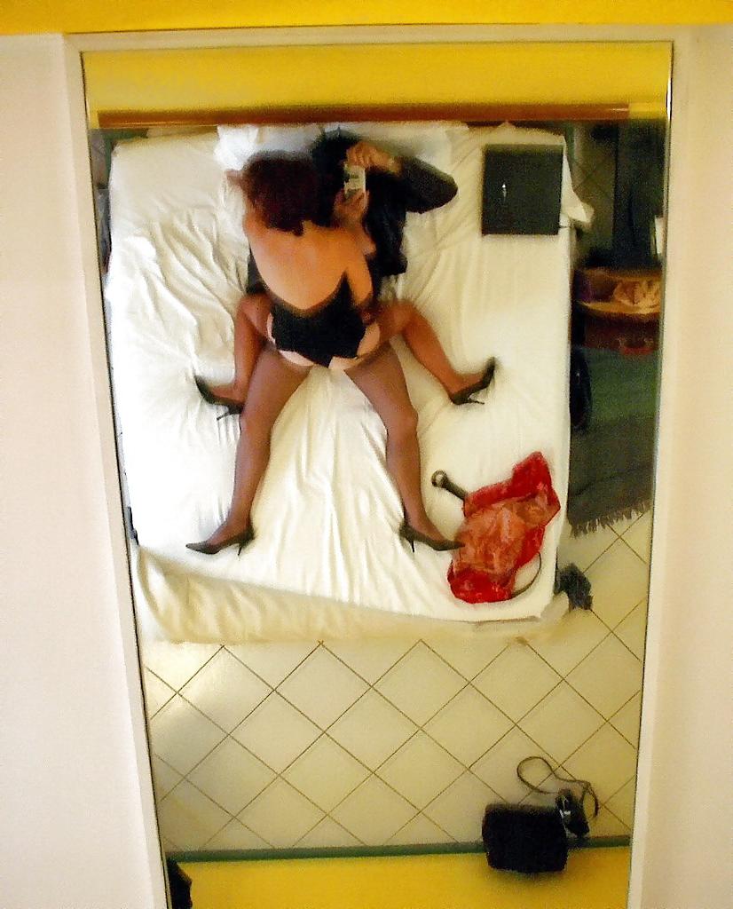 15P Me and my slave Lady Donna in FFS Nylons