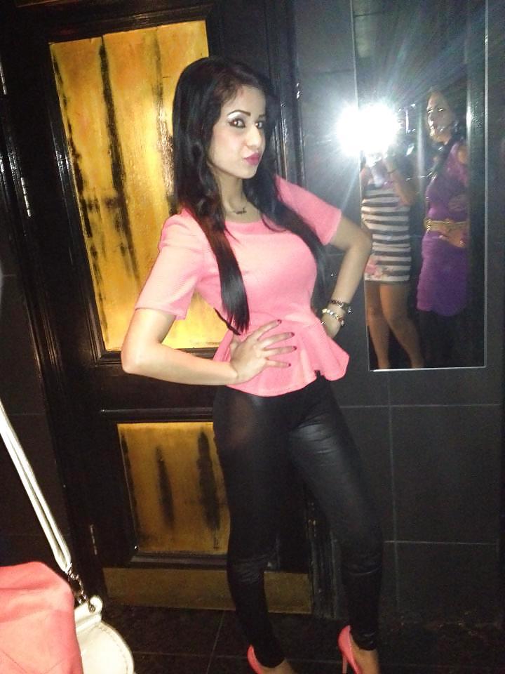 24P Paki - indian white n black cock lover!!!