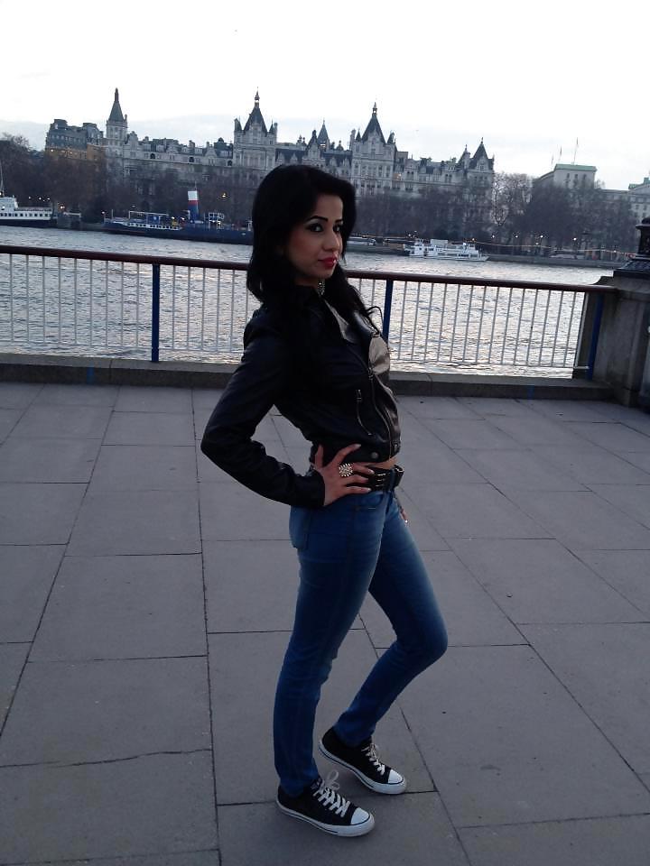 24P Paki - indian white n black cock lover!!!