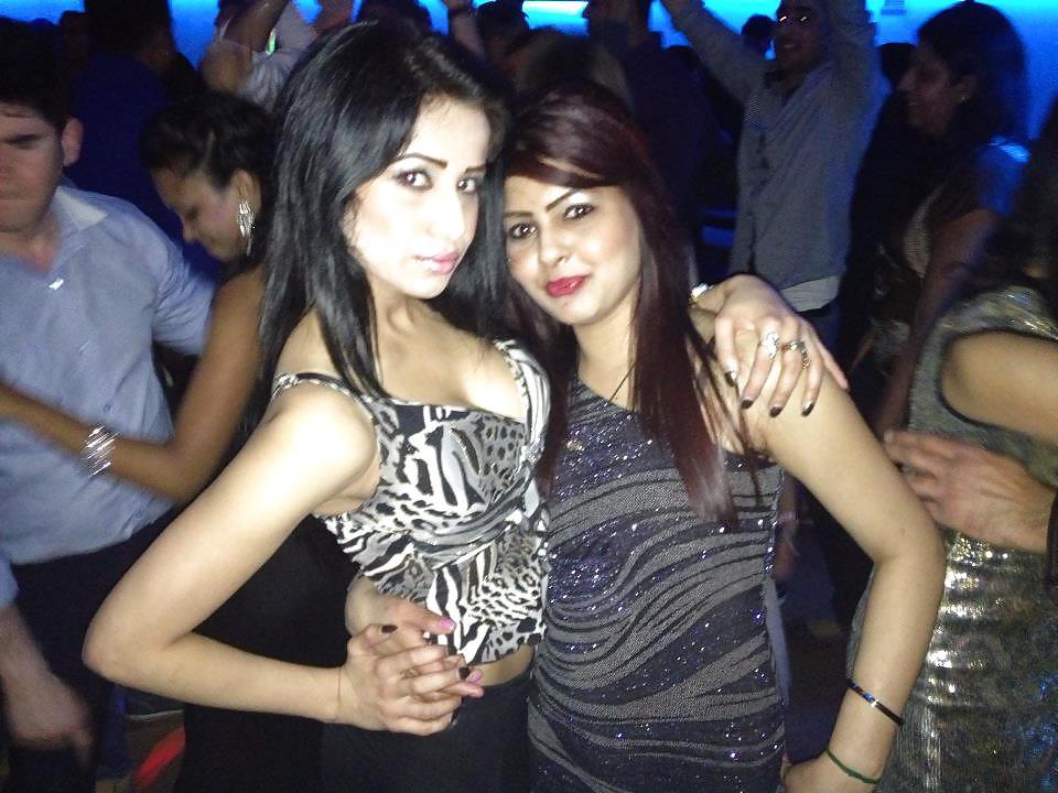 24P Paki - indian white n black cock lover!!!