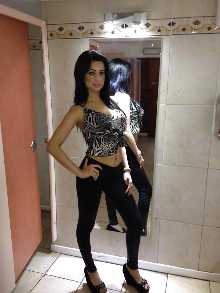 24P Paki - indian white n black cock lover!!!
