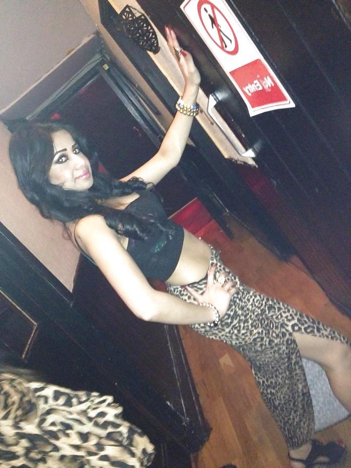 24P Paki - indian white n black cock lover!!!