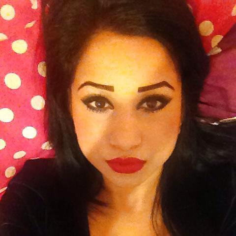 24P Paki - indian white n black cock lover!!!